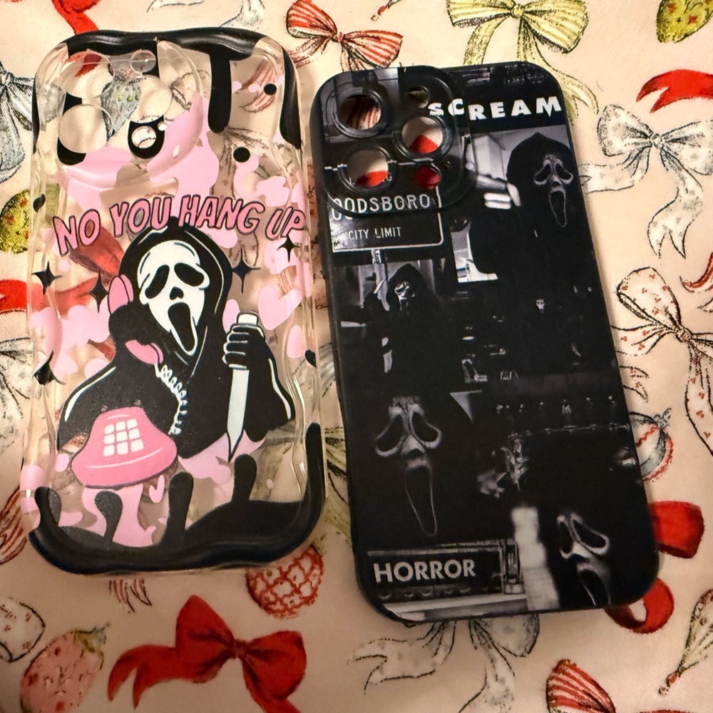 Scream Themed Phone Case Set - Black and Pink